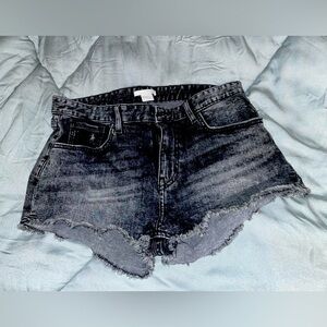 H&M cut off denim shorts size 8